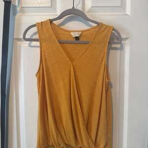 Universal Thread Yellow Cross Top